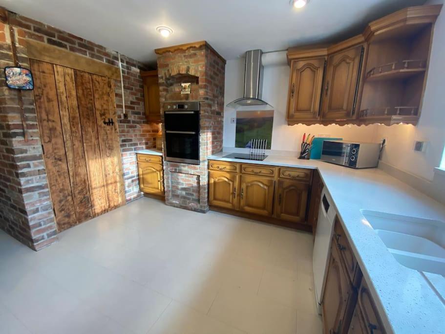 Eco-Friendly Dorset Cottage With Spa Set In Heart Of Countryside Sydling St Nicholas Bagian luar foto